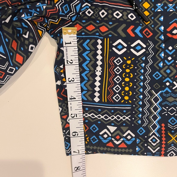 Graphic Print Jogger Shorts - Picture 3 of 6